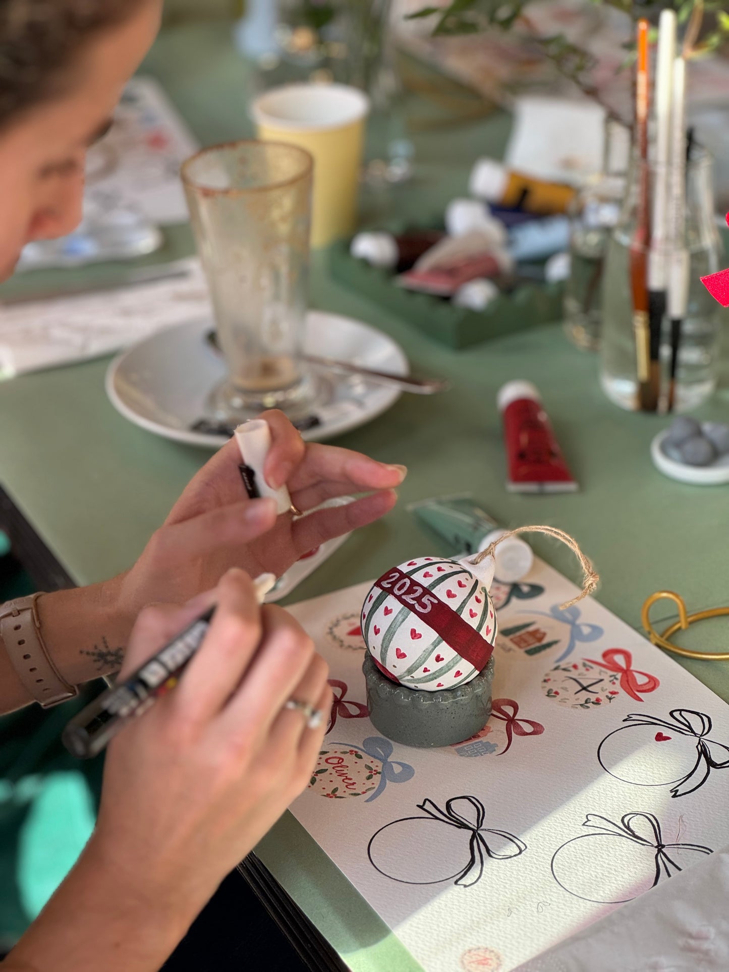 BAUBLE PAINTING - Workshop
