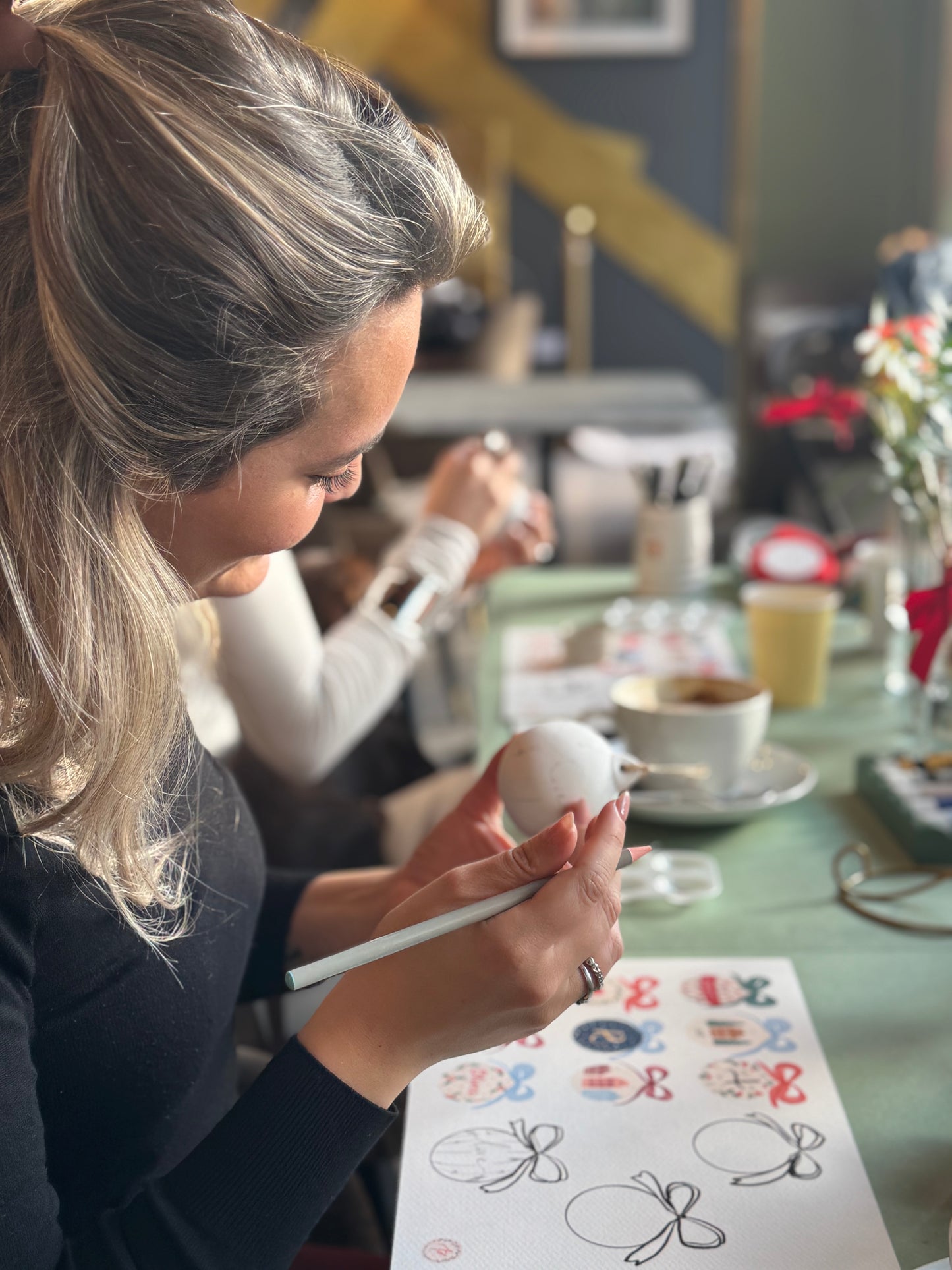 BAUBLE PAINTING - Workshop