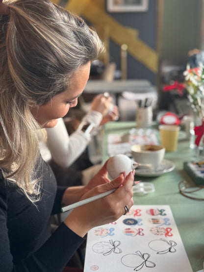 BAUBLE PAINTING - Workshop